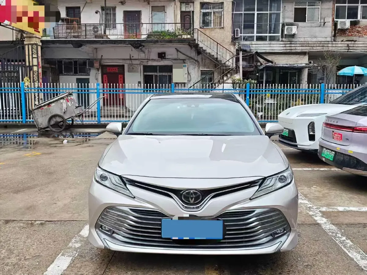 2019 Toyota Camry 2.5L 209HP L4 8AT,autocango,china used car exporter,china ev exporter,chinese used car exporter,chinese used ev exporter