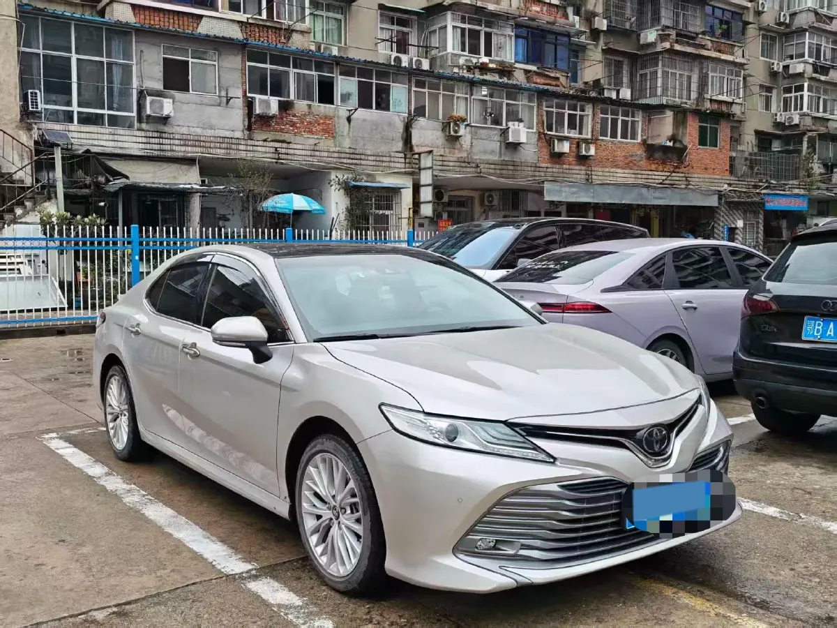 2019 Toyota Camry 2.5L 209HP L4 8AT,autocango,china used car exporter,china ev exporter,chinese used car exporter,chinese used ev exporter