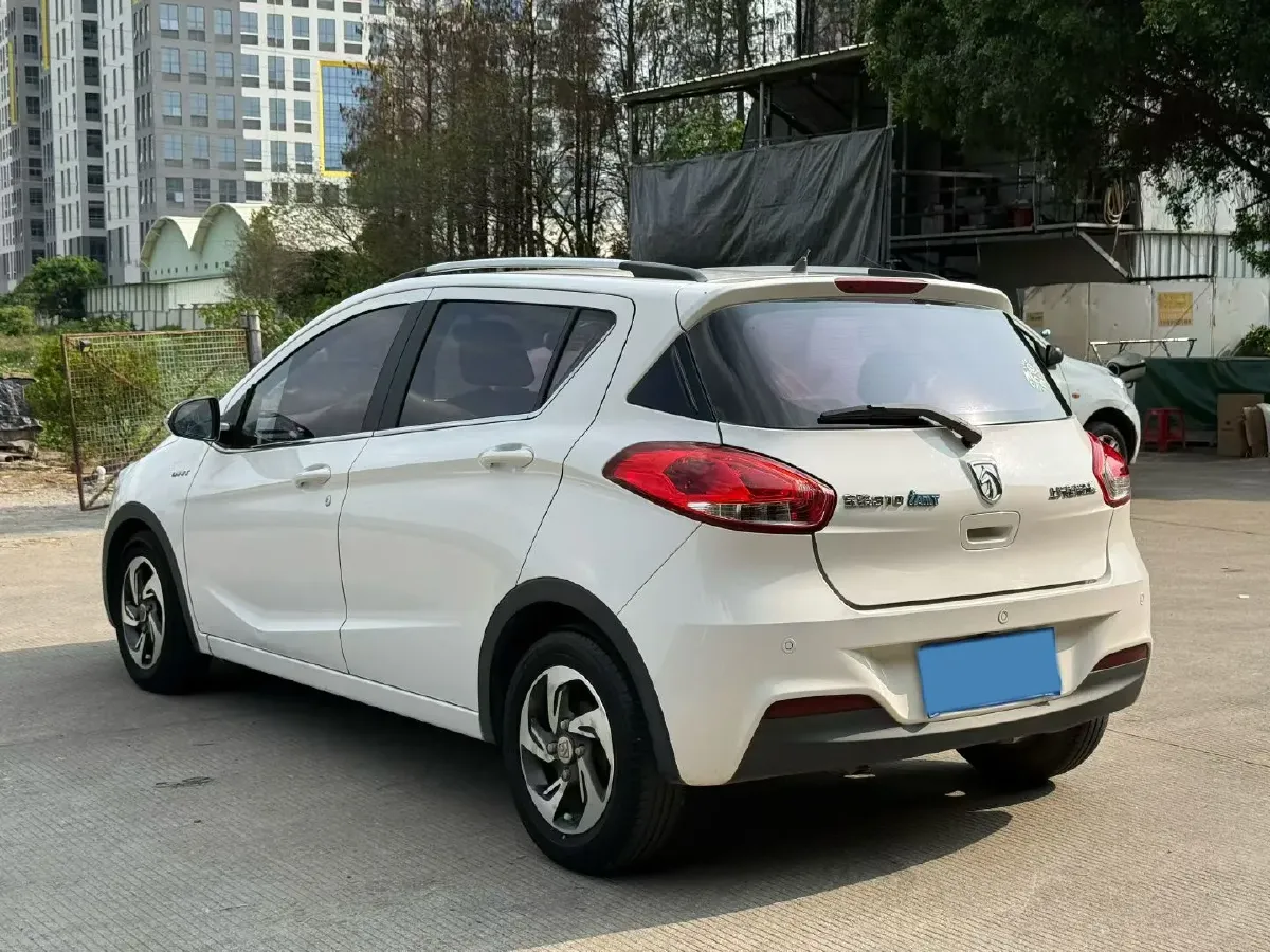 2017 BaoJun 310 1.5L 112HP L4 6MT,autocango,china used car exporter,china ev exporter,chinese used car exporter,chinese used ev exporter