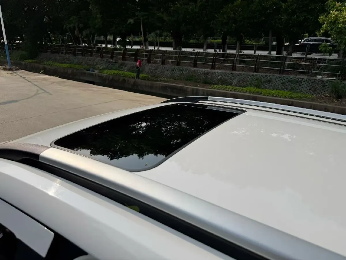 2017 BaoJun 310 1.5L 112HP L4 6MT,autocango,china used car exporter,china ev exporter,chinese used car exporter,chinese used ev exporter