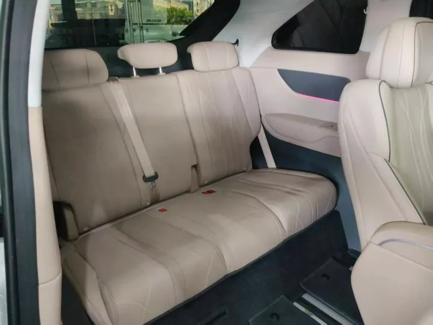 2025 Xpeng X9 BEV,autocango,china used car exporter,china ev exporter,chinese used car exporter,chinese used ev exporter