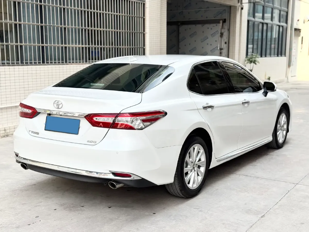 2023 Toyota Camry 2.0L 177HP L4 CVT,autocango,china used car exporter,china ev exporter,chinese used car exporter,chinese used ev exporter