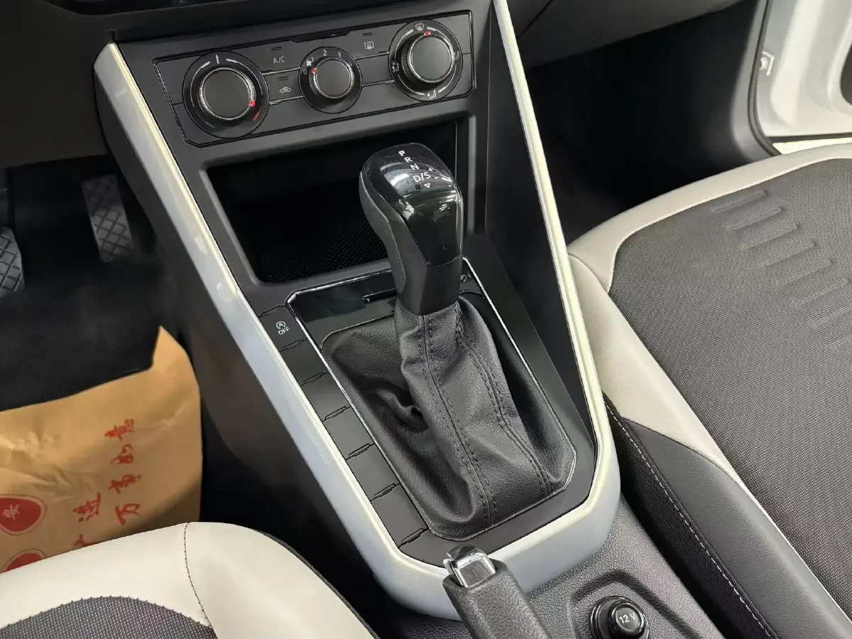 2019 Volkswagen Polo 1.5L 113HP L4 6AT,autocango,china used car exporter,china ev exporter,chinese used car exporter,chinese used ev exporter