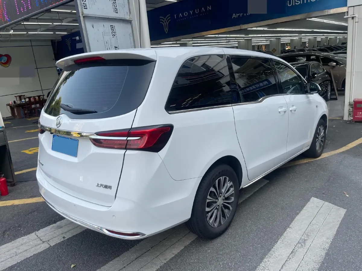 2023 Buick GL8 2.0T 237HP L4 9AT,autocango,china used car exporter,china ev exporter,chinese used car exporter,chinese used ev exporter