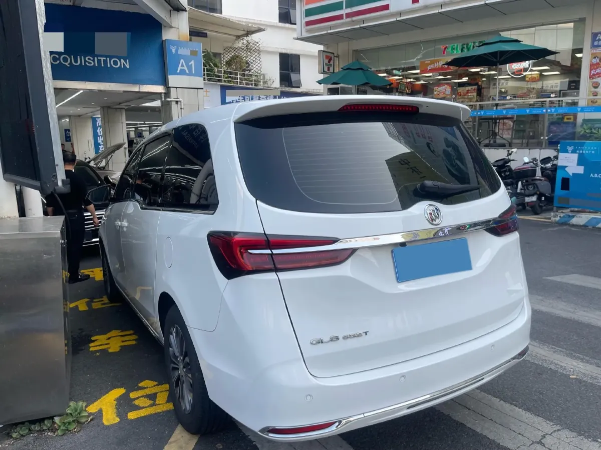 2023 Buick GL8 2.0T 237HP L4 9AT,autocango,china used car exporter,china ev exporter,chinese used car exporter,chinese used ev exporter