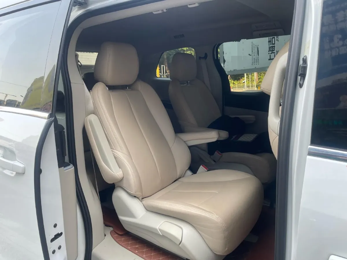 2023 Buick GL8 2.0T 237HP L4 9AT,autocango,china used car exporter,china ev exporter,chinese used car exporter,chinese used ev exporter