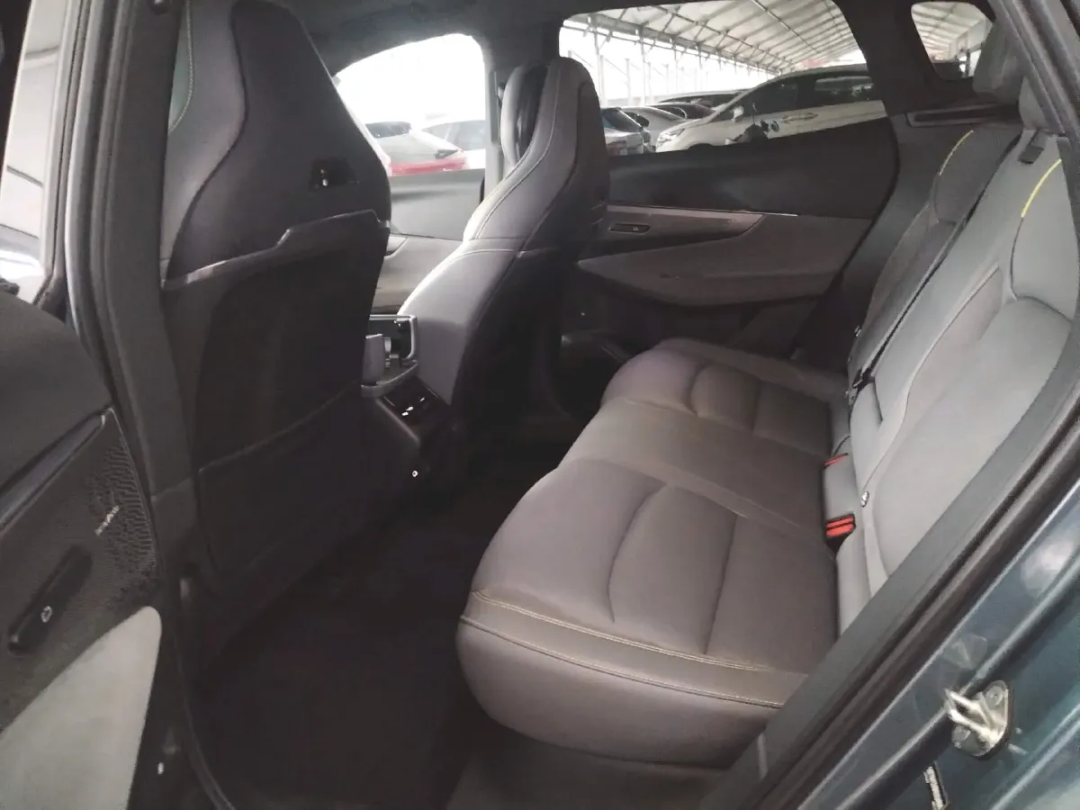 2025 LYNK&CO 08 EM-P 1.5T 163HP L4 3DHT PHEV 39.6KWH,autocango,china used car exporter,china ev exporter,chinese used car exporter,chinese used ev exporter