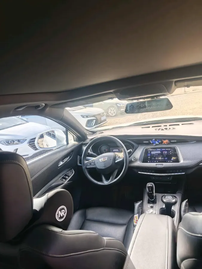 2021 Cadillac XT4 2.0T 237HP L4 9AT,autocango,china used car exporter,china ev exporter,chinese used car exporter,chinese used ev exporter