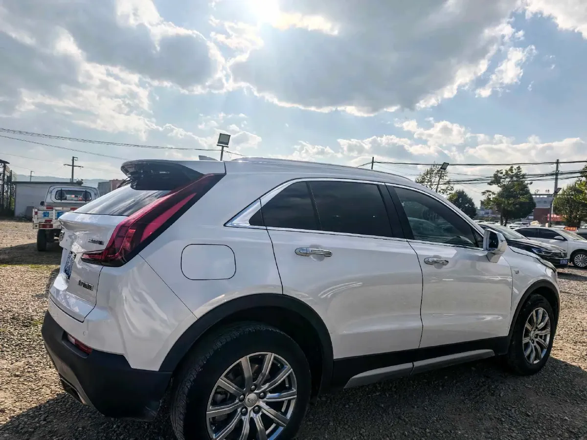 2021 Cadillac XT4 2.0T 237HP L4 9AT,autocango,china used car exporter,china ev exporter,chinese used car exporter,chinese used ev exporter
