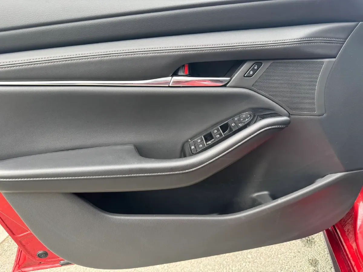 2022 Mazda 3 Axela 2.0L 158HP L4 6AT,autocango,china used car exporter,china ev exporter,chinese used car exporter,chinese used ev exporter