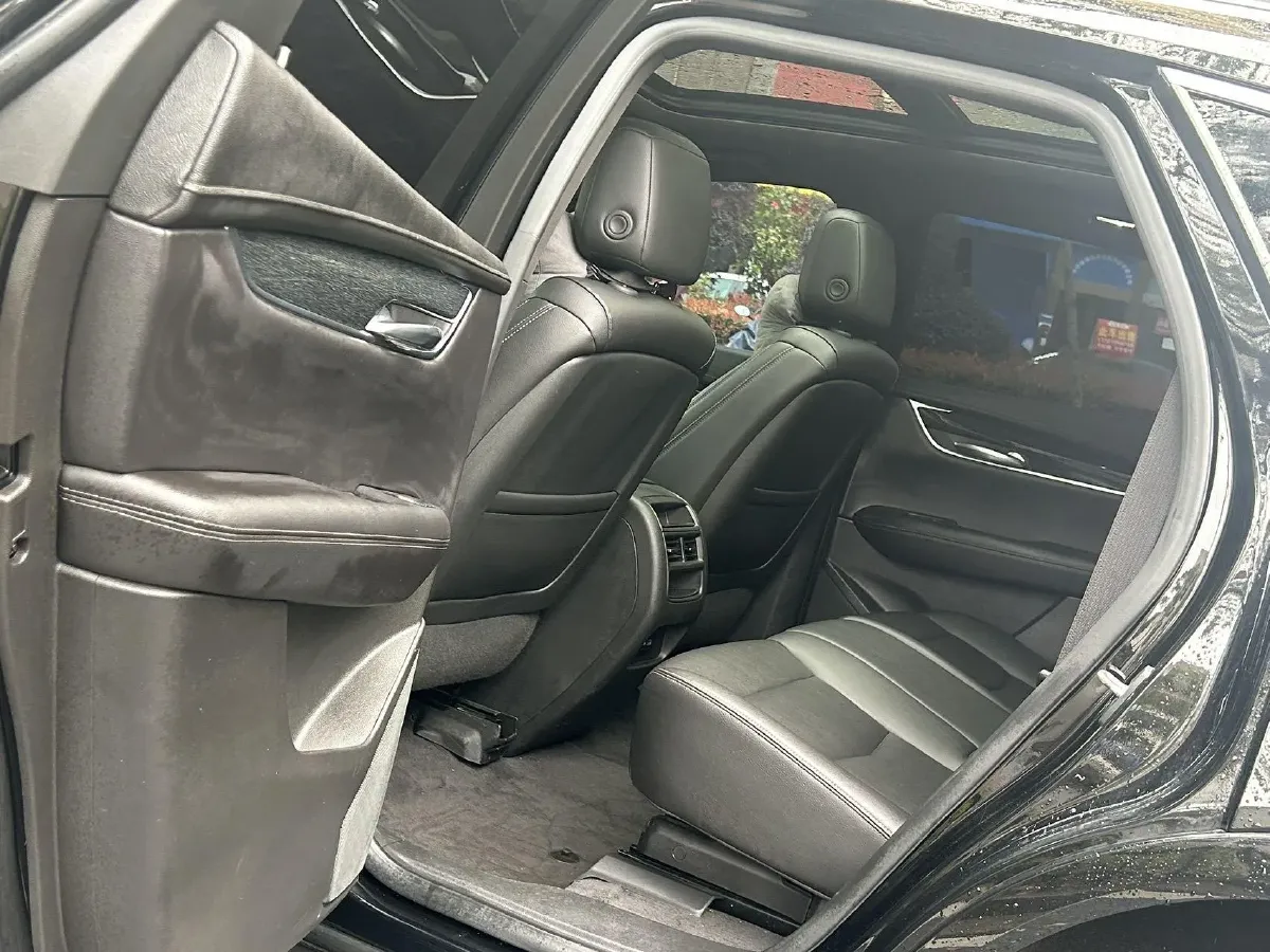 2021 Cadillac XT5 2.0T 237HP L4 9AT,autocango,china used car exporter,china ev exporter,chinese used car exporter,chinese used ev exporter