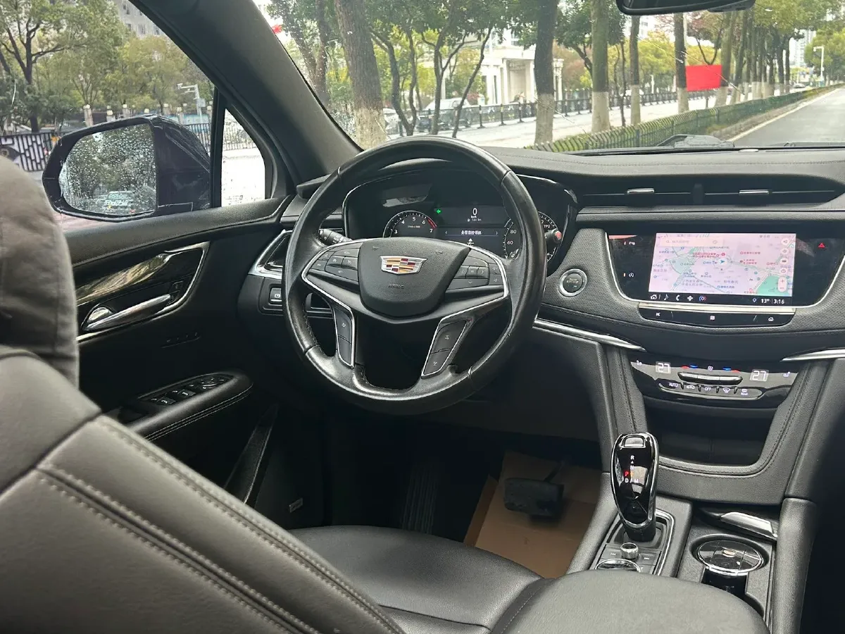 2021 Cadillac XT5 2.0T 237HP L4 9AT,autocango,china used car exporter,china ev exporter,chinese used car exporter,chinese used ev exporter