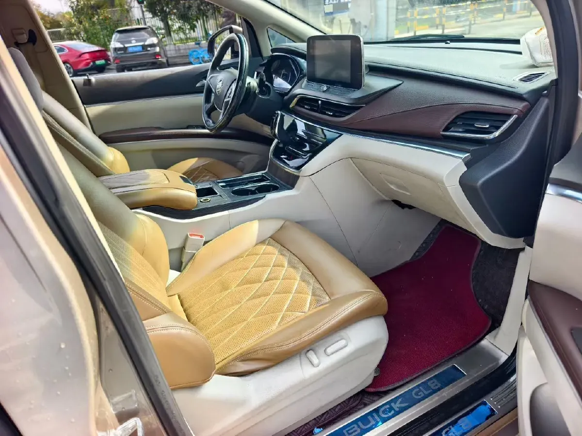 2022 Buick GL8 2.0T 237HP L4 9AT,autocango,china used car exporter,china ev exporter,chinese used car exporter,chinese used ev exporter