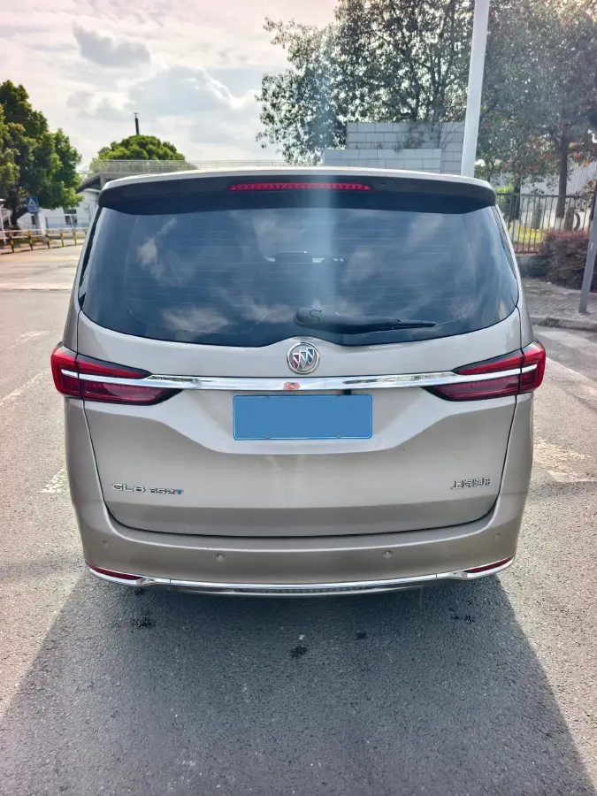 2022 Buick GL8 2.0T 237HP L4 9AT,autocango,china used car exporter,china ev exporter,chinese used car exporter,chinese used ev exporter