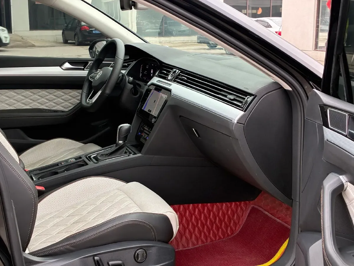 2023 Volkswagen Magotan 2.0T 186HP L4 7DCT,autocango,china used car exporter,china ev exporter,chinese used car exporter,chinese used ev exporter