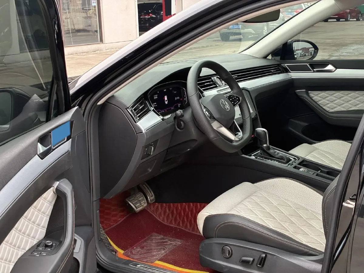 2023 Volkswagen Magotan 2.0T 186HP L4 7DCT,autocango,china used car exporter,china ev exporter,chinese used car exporter,chinese used ev exporter