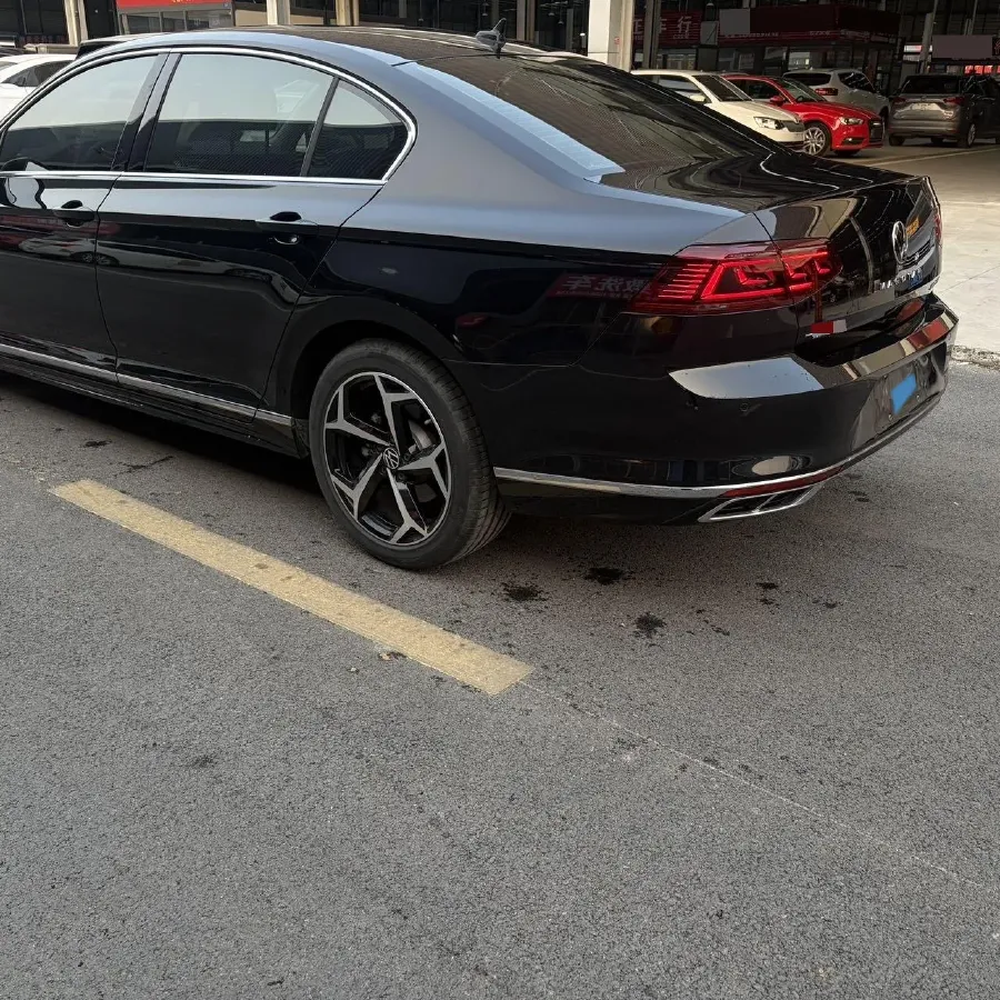 2023 Volkswagen Magotan 2.0T 186HP L4 7DCT,autocango,china used car exporter,china ev exporter,chinese used car exporter,chinese used ev exporter