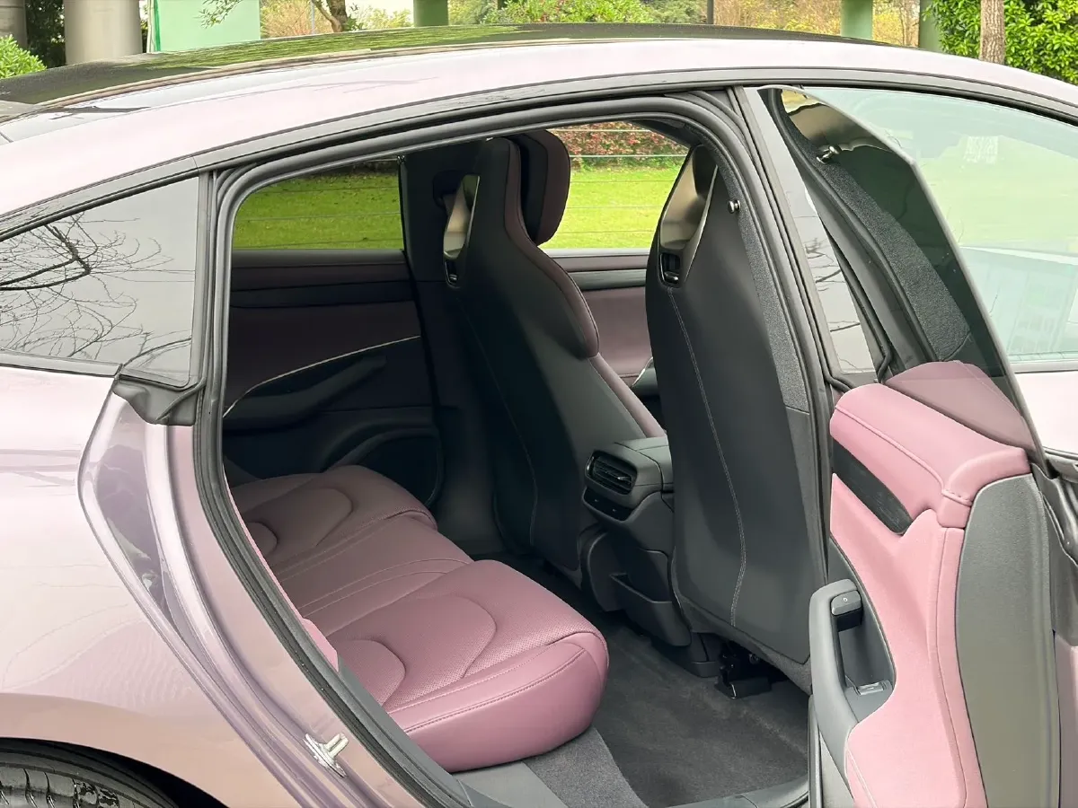 2024 MI SU7 BEV 73.6KWH,autocango,china used car exporter,china ev exporter,chinese used car exporter,chinese used ev exporter