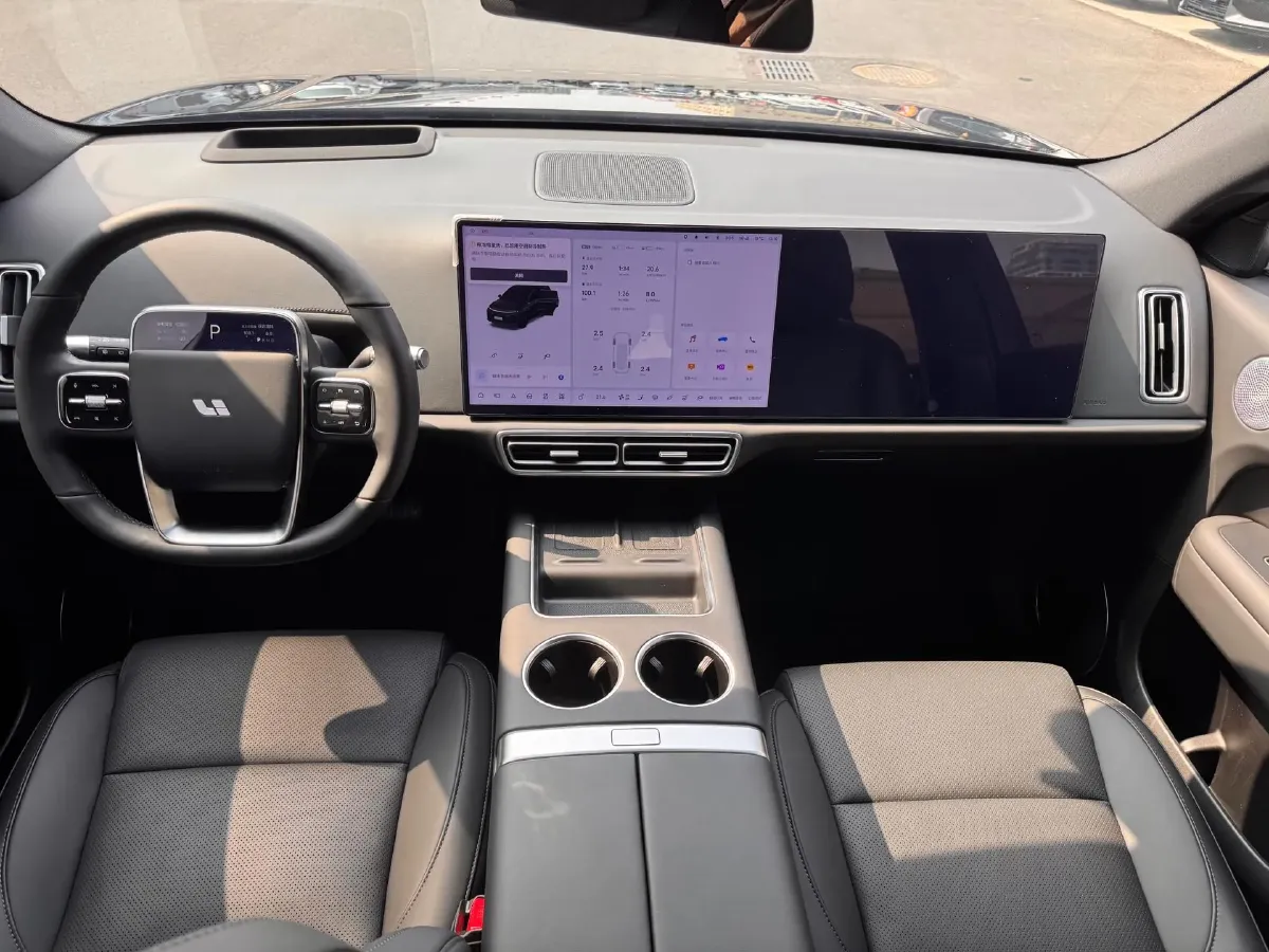 2024 Li L6 Range Extended 154HP L4 REEV 36.8KWH,autocango,china used car exporter,china ev exporter,chinese used car exporter,chinese used ev exporter