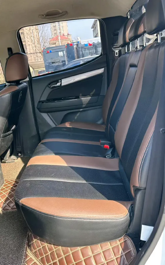 2018 Isuzu D-MAX 3.0T 177HP L4 6AT,autocango,china used car exporter,china ev exporter,chinese used car exporter,chinese used ev exporter