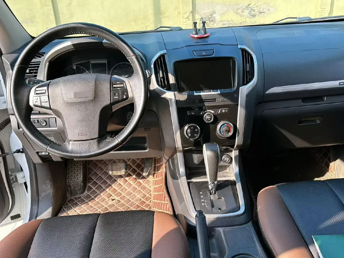 2018 Isuzu D-MAX 3.0T 177HP L4 6AT,autocango,china used car exporter,china ev exporter,chinese used car exporter,chinese used ev exporter