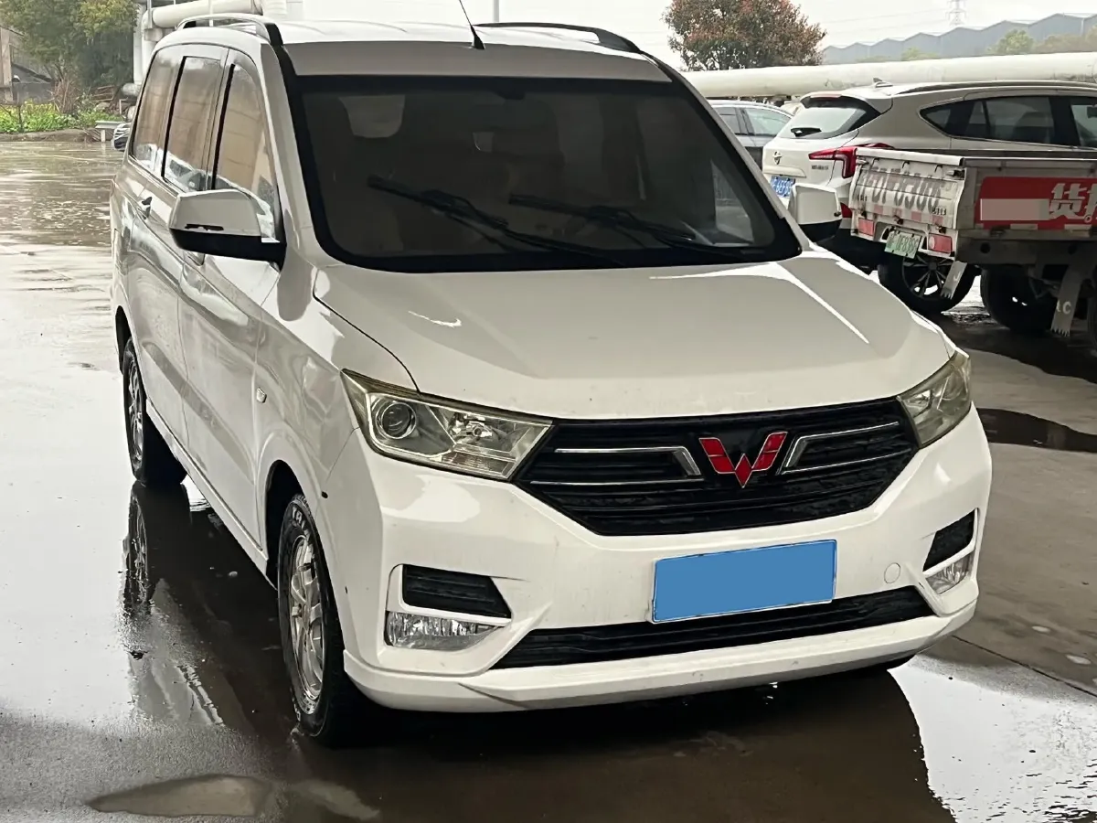2018 WuLing HongGuang 1.5L 105HP L4 5MT,autocango,china used car exporter,china ev exporter,chinese used car exporter,chinese used ev exporter