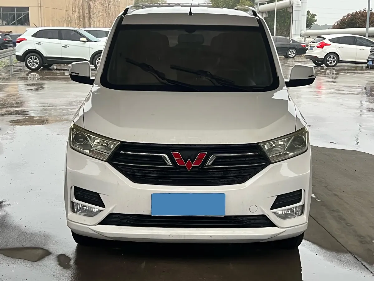 2018 WuLing HongGuang 1.5L 105HP L4 5MT,autocango,china used car exporter,china ev exporter,chinese used car exporter,chinese used ev exporter