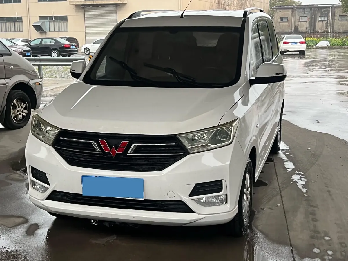 2018 WuLing HongGuang 1.5L 105HP L4 5MT,autocango,china used car exporter,china ev exporter,chinese used car exporter,chinese used ev exporter