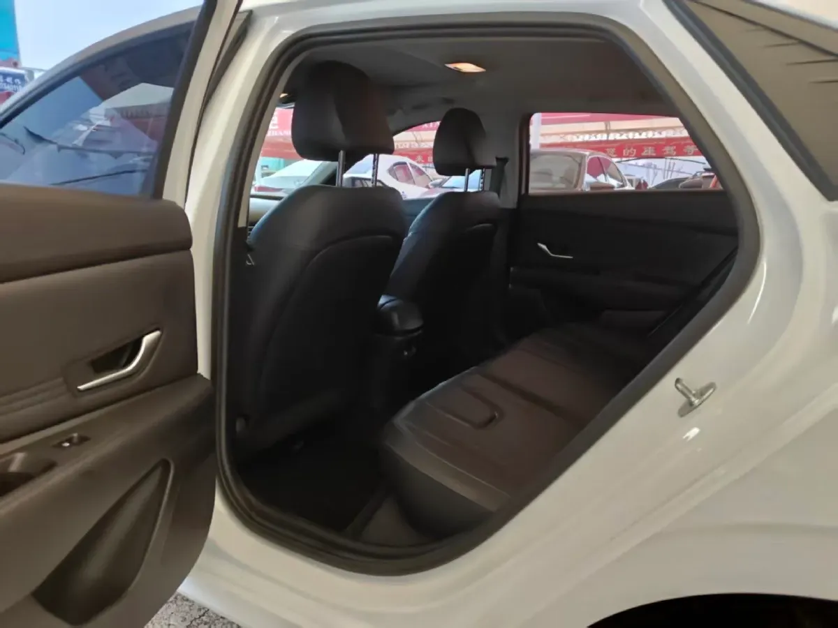 2021 Hyundai Elantra 1.5L 115HP L4 CVT,autocango,china used car exporter,china ev exporter,chinese used car exporter,chinese used ev exporter