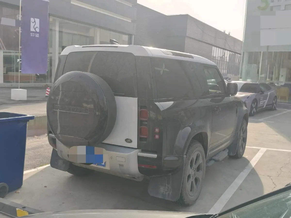 2023 Land Rover Defender 3.0T 400HP L6 8AT,autocango,china used car exporter,china ev exporter,chinese used car exporter,chinese used ev exporter