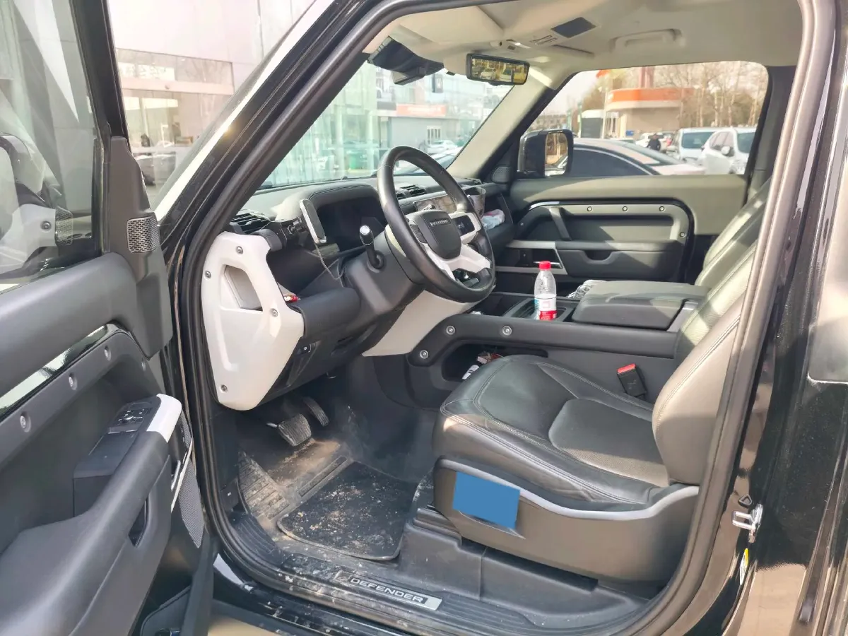 2023 Land Rover Defender 3.0T 400HP L6 8AT,autocango,china used car exporter,china ev exporter,chinese used car exporter,chinese used ev exporter