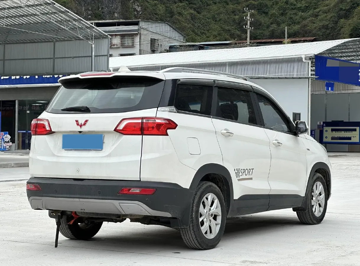 2018 WuLing HongGuang S3 1.5T 150HP L4 6MT,autocango,china used car exporter,china ev exporter,chinese used car exporter,chinese used ev exporter