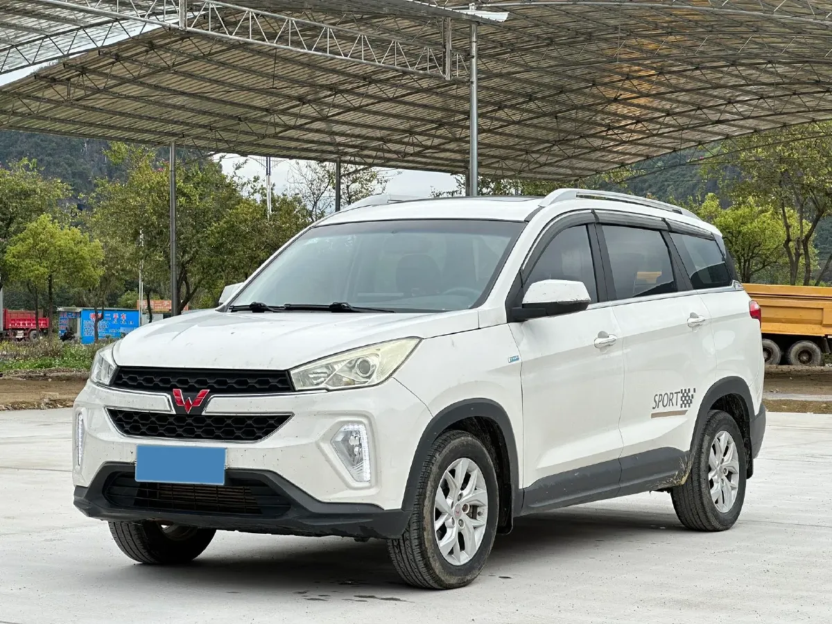 2018 WuLing HongGuang S3 1.5T 150HP L4 6MT,autocango,china used car exporter,china ev exporter,chinese used car exporter,chinese used ev exporter