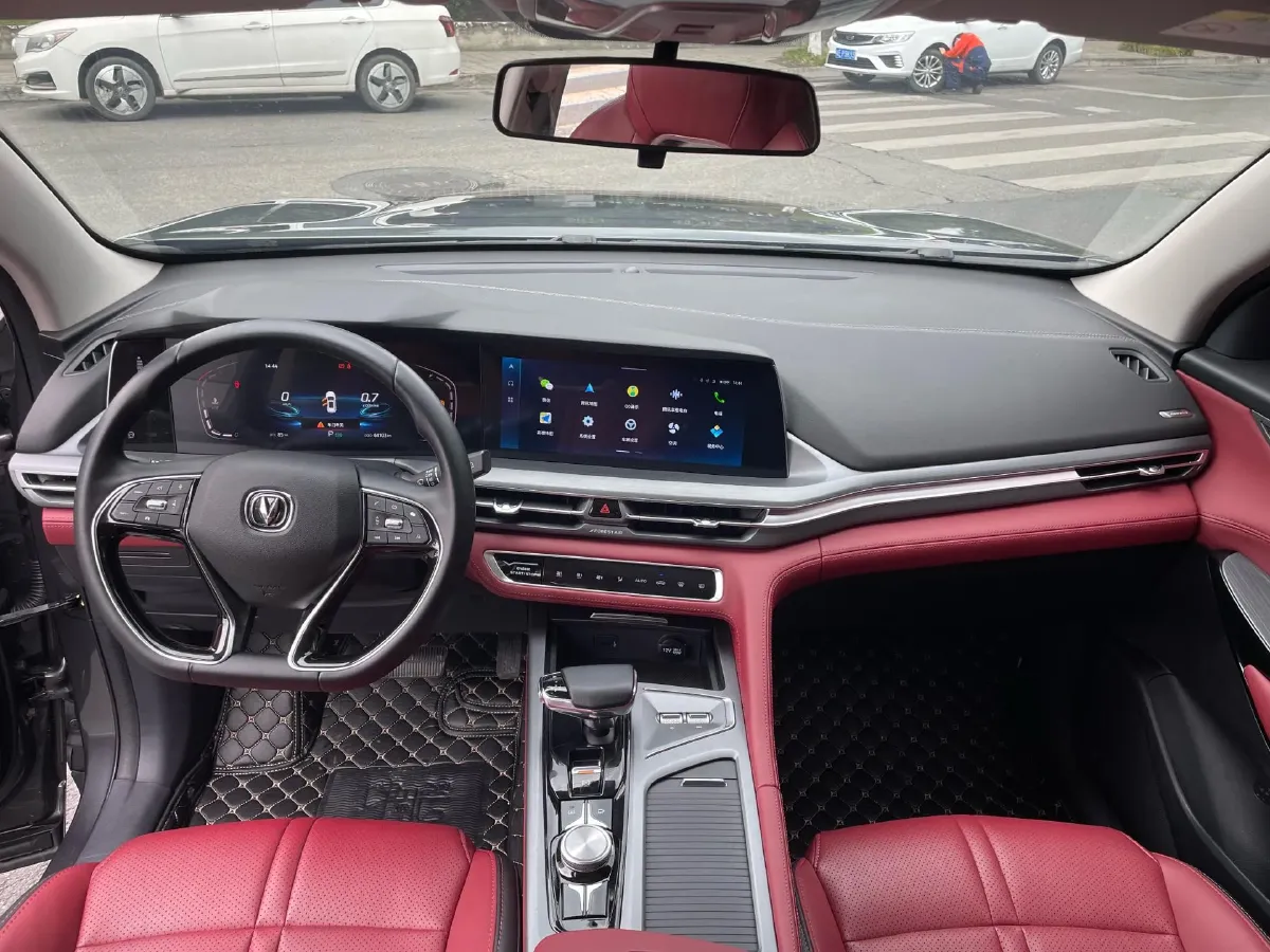 2022 ChangAn CS75 Plus 1.5T 178HP L4 6AT,autocango,china used car exporter,china ev exporter,chinese used car exporter,chinese used ev exporter