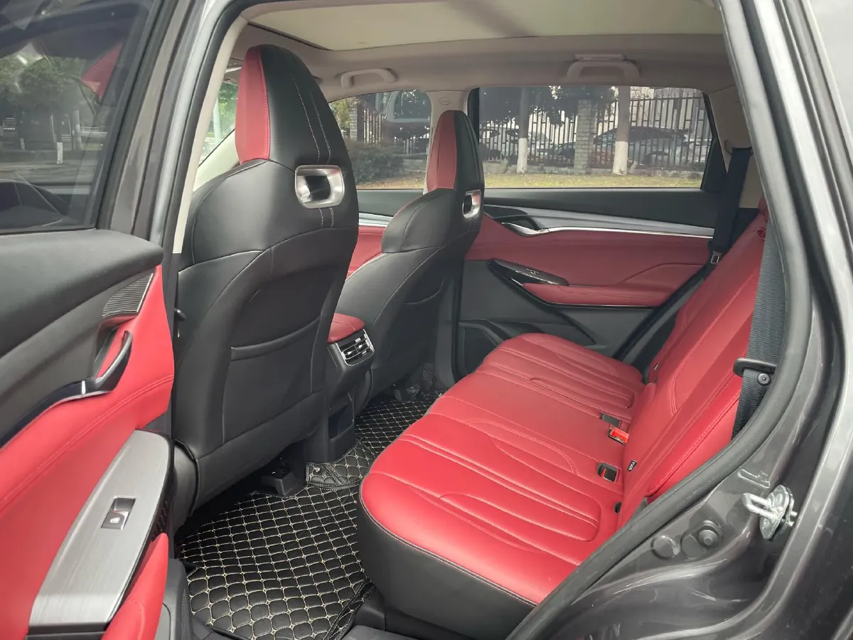 2022 ChangAn CS75 Plus 1.5T 178HP L4 6AT,autocango,china used car exporter,china ev exporter,chinese used car exporter,chinese used ev exporter