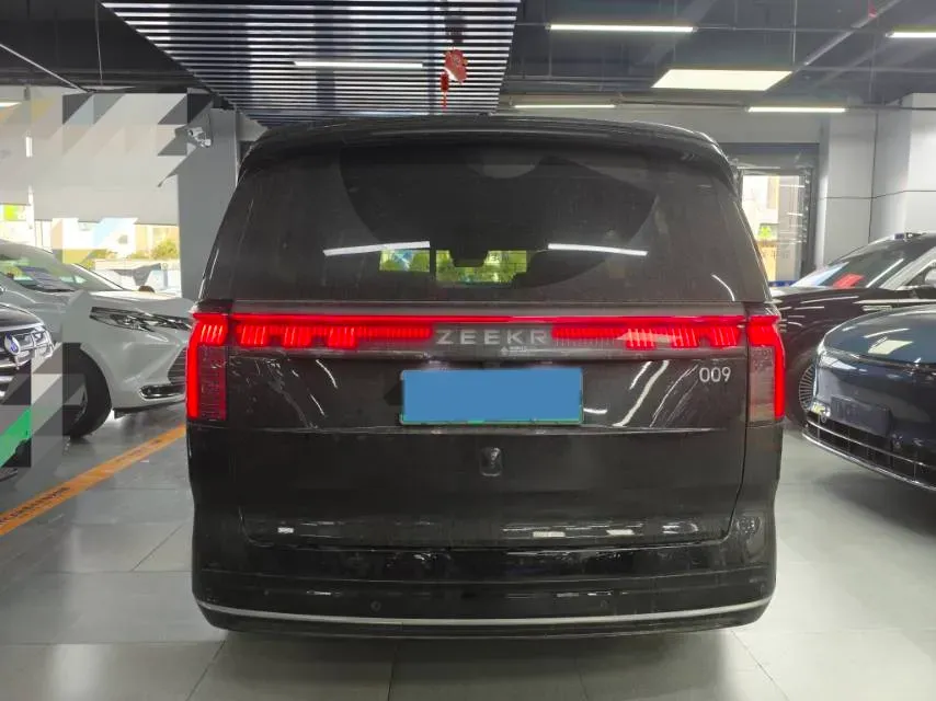 2022 Zeekr 009 BEV 116KWH,autocango,china used car exporter,china ev exporter,chinese used car exporter,chinese used ev exporter
