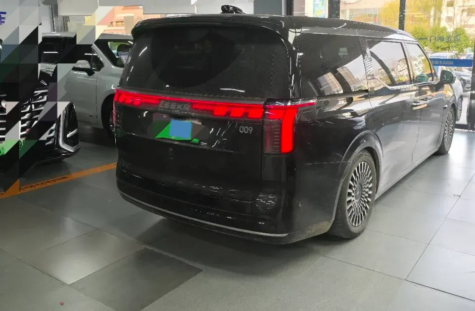 2022 Zeekr 009 BEV 116KWH,autocango,china used car exporter,china ev exporter,chinese used car exporter,chinese used ev exporter
