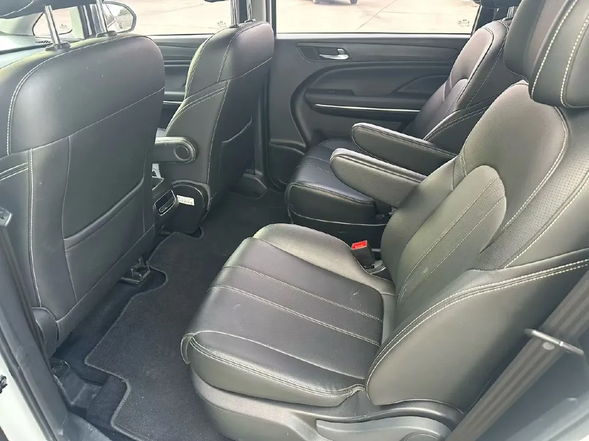 2021 GAC Trumpchi M6 1.5T 169HP L4 7DCT,autocango,china used car exporter,china ev exporter,chinese used car exporter,chinese used ev exporter