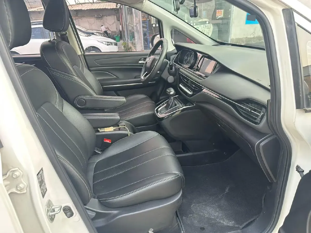 2021 GAC Trumpchi M6 1.5T 169HP L4 7DCT,autocango,china used car exporter,china ev exporter,chinese used car exporter,chinese used ev exporter