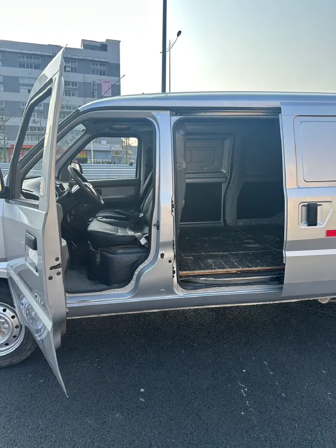 2021 WuLing EV50 BEV 43.2KWH,autocango,china used car exporter,china ev exporter,chinese used car exporter,chinese used ev exporter