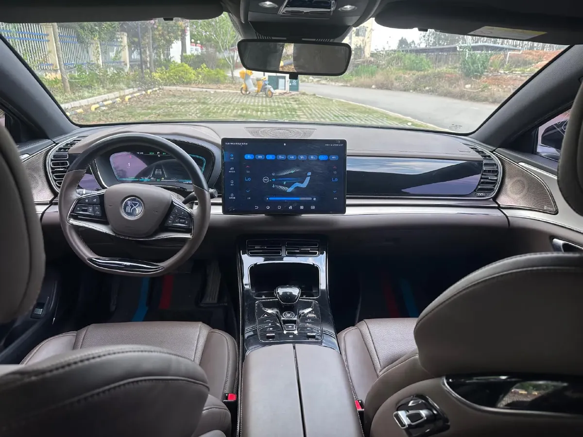 2020 WEY VV7 2.0T 227HP L4 7DCT PHEV,autocango,china used car exporter,china ev exporter,chinese used car exporter,chinese used ev exporter