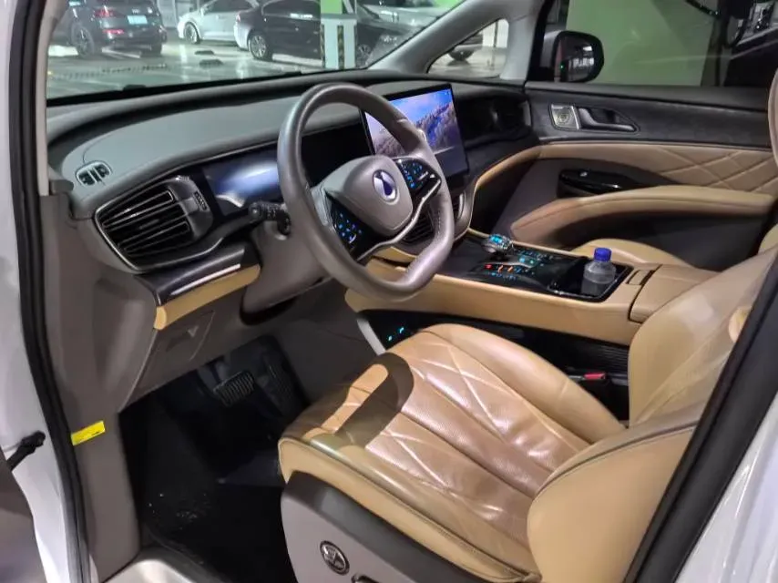 2022 HongQi HS7 3.0T 337HP V6 8AT,autocango,china used car exporter,china ev exporter,chinese used car exporter,chinese used ev exporter