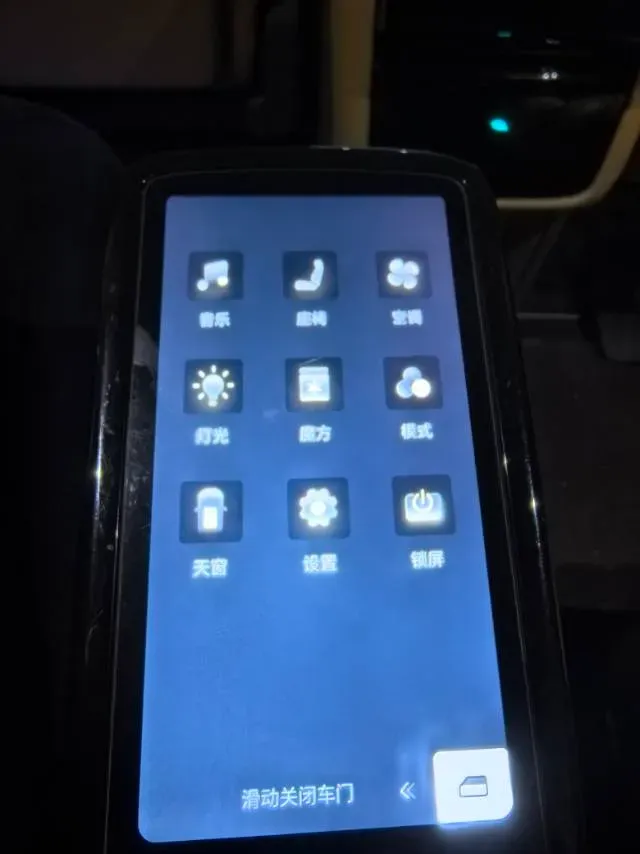 2022 HongQi HS7 3.0T 337HP V6 8AT,autocango,china used car exporter,china ev exporter,chinese used car exporter,chinese used ev exporter