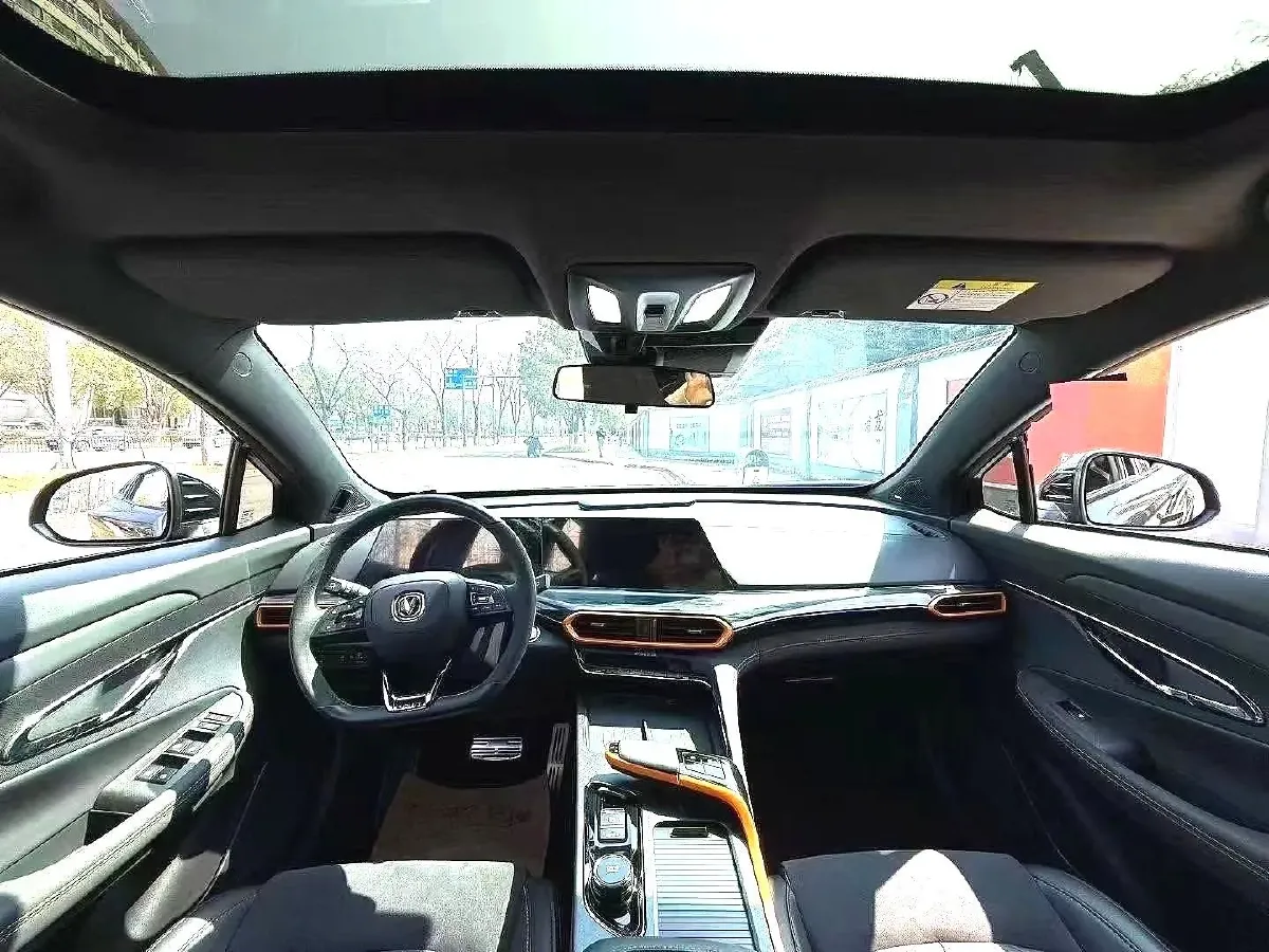 2022 ChangAn UNI-T 1.5T 188HP L4 7DCT,autocango,china used car exporter,china ev exporter,chinese used car exporter,chinese used ev exporter