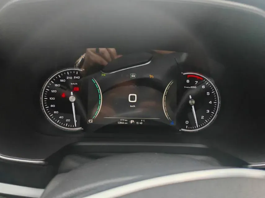 2018 Roewe RX5 1.5T 169HP L4 7DCT,autocango,china used car exporter,china ev exporter,chinese used car exporter,chinese used ev exporter