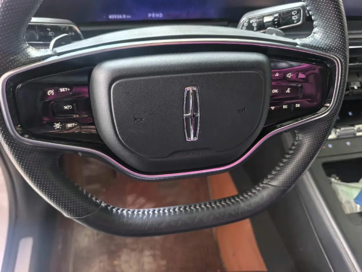 2023 Lincoln Corsair 2.0T 261HP L4 8AT,autocango,china used car exporter,china ev exporter,chinese used car exporter,chinese used ev exporter