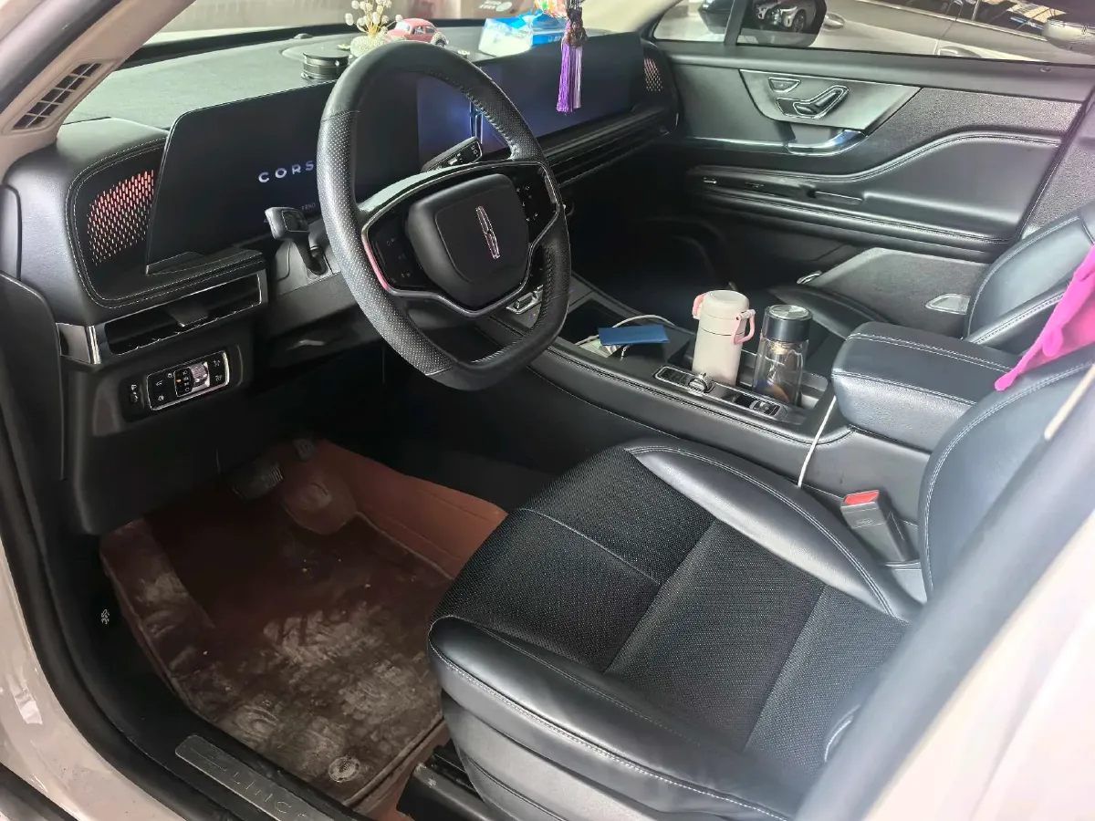 2023 Lincoln Corsair 2.0T 261HP L4 8AT,autocango,china used car exporter,china ev exporter,chinese used car exporter,chinese used ev exporter