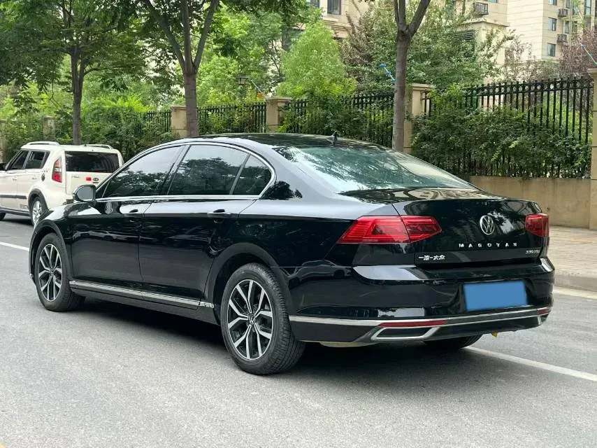 2020 Volkswagen Magotan 2.0T 186HP L4 7DCT,autocango,china used car exporter,china ev exporter,chinese used car exporter,chinese used ev exporter