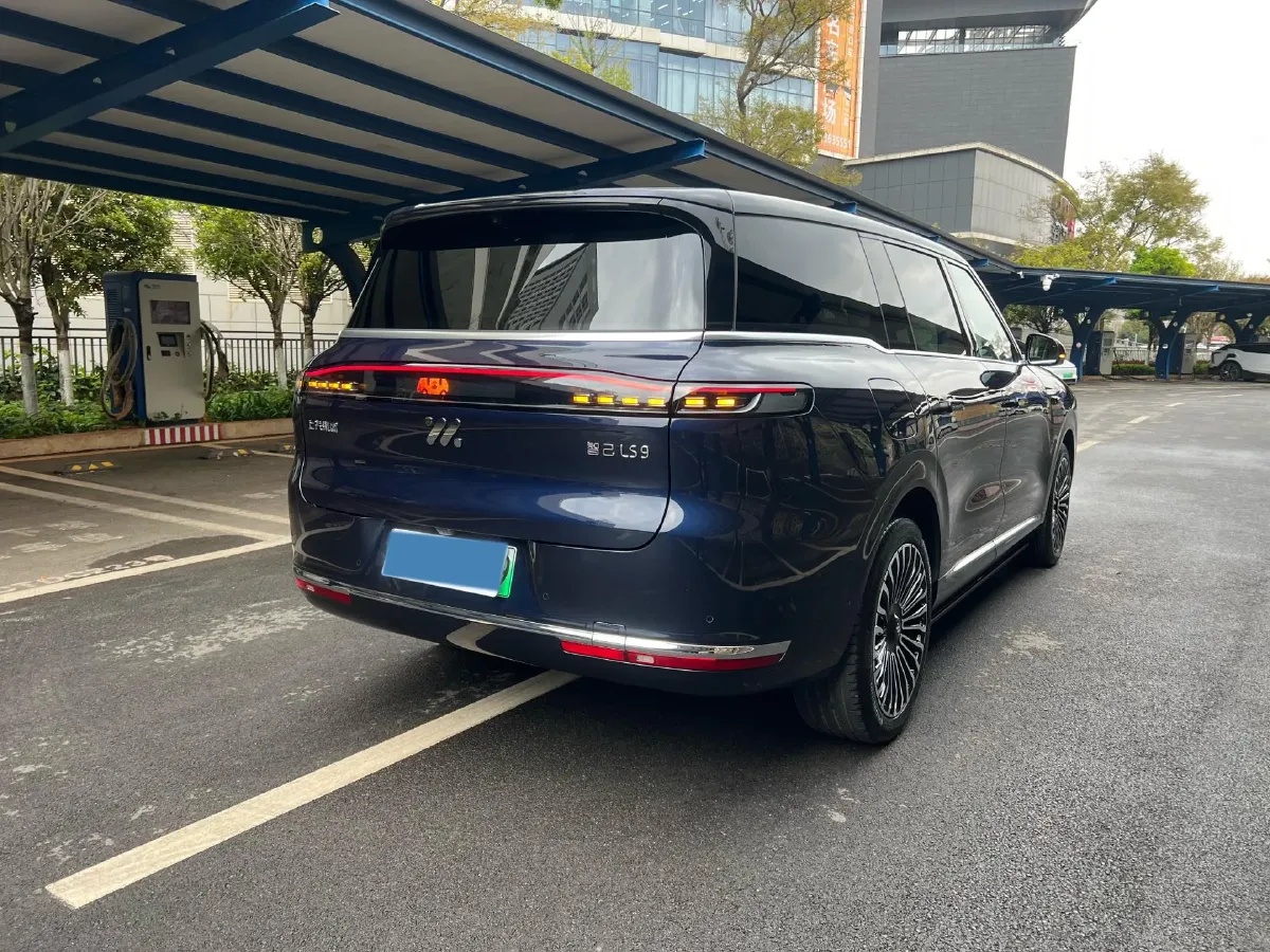 2026 IM LS9 REEV 155HP REEV,autocango,china used car exporter,china ev exporter,chinese used car exporter,chinese used ev exporter