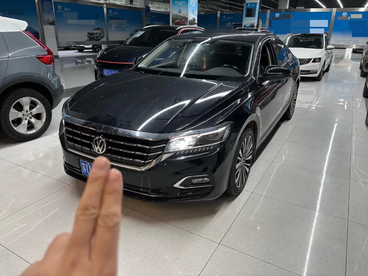 2019 Volvo V40 1.5T 152HP L4 6AT,autocango,china used car exporter,china ev exporter,chinese used car exporter,chinese used ev exporter